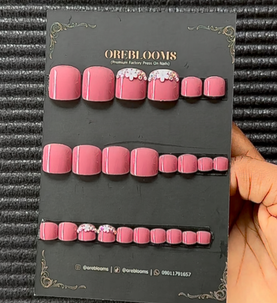 TN38 Toe Nails image