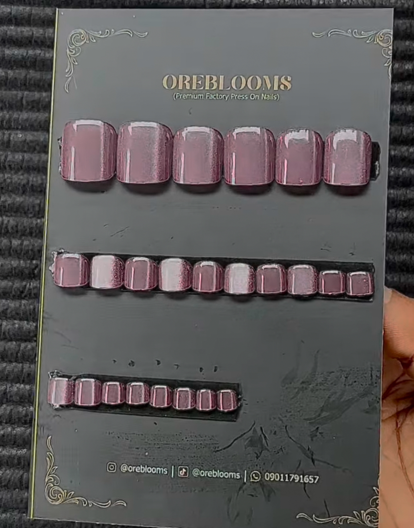 TN35 Light Purple Cat Eye Toe Nails image