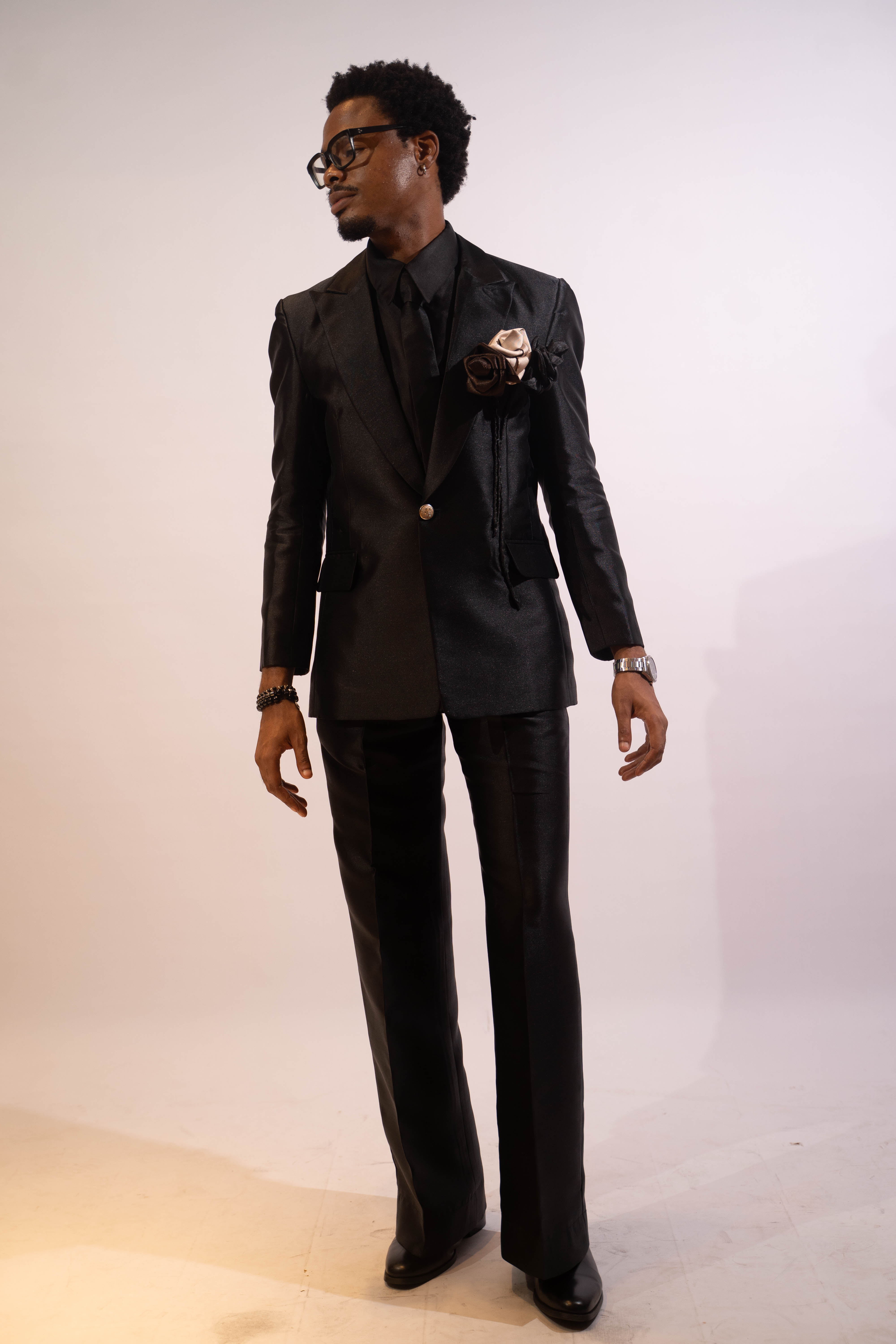 The Bouquet suit image