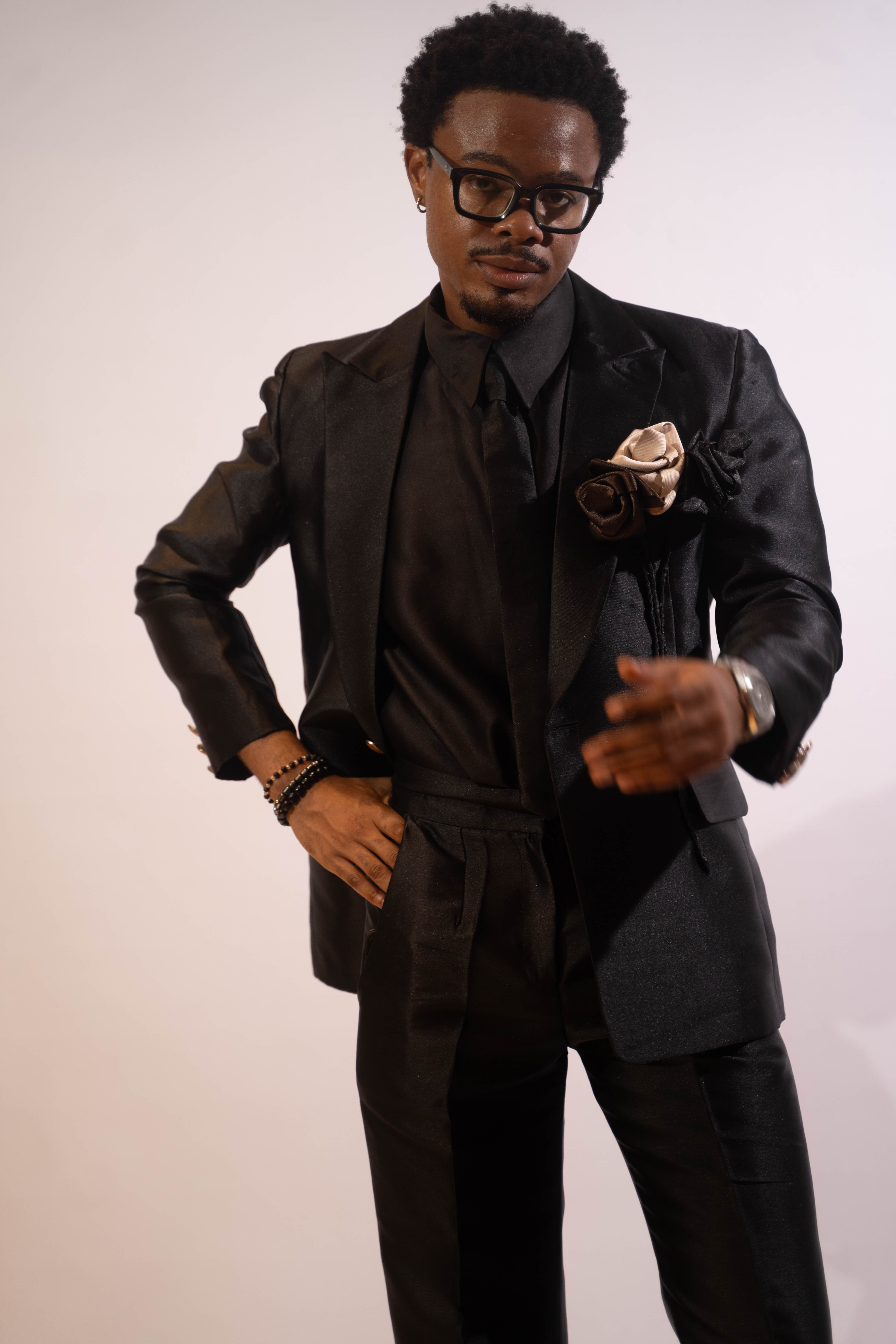 The Bouquet suit image