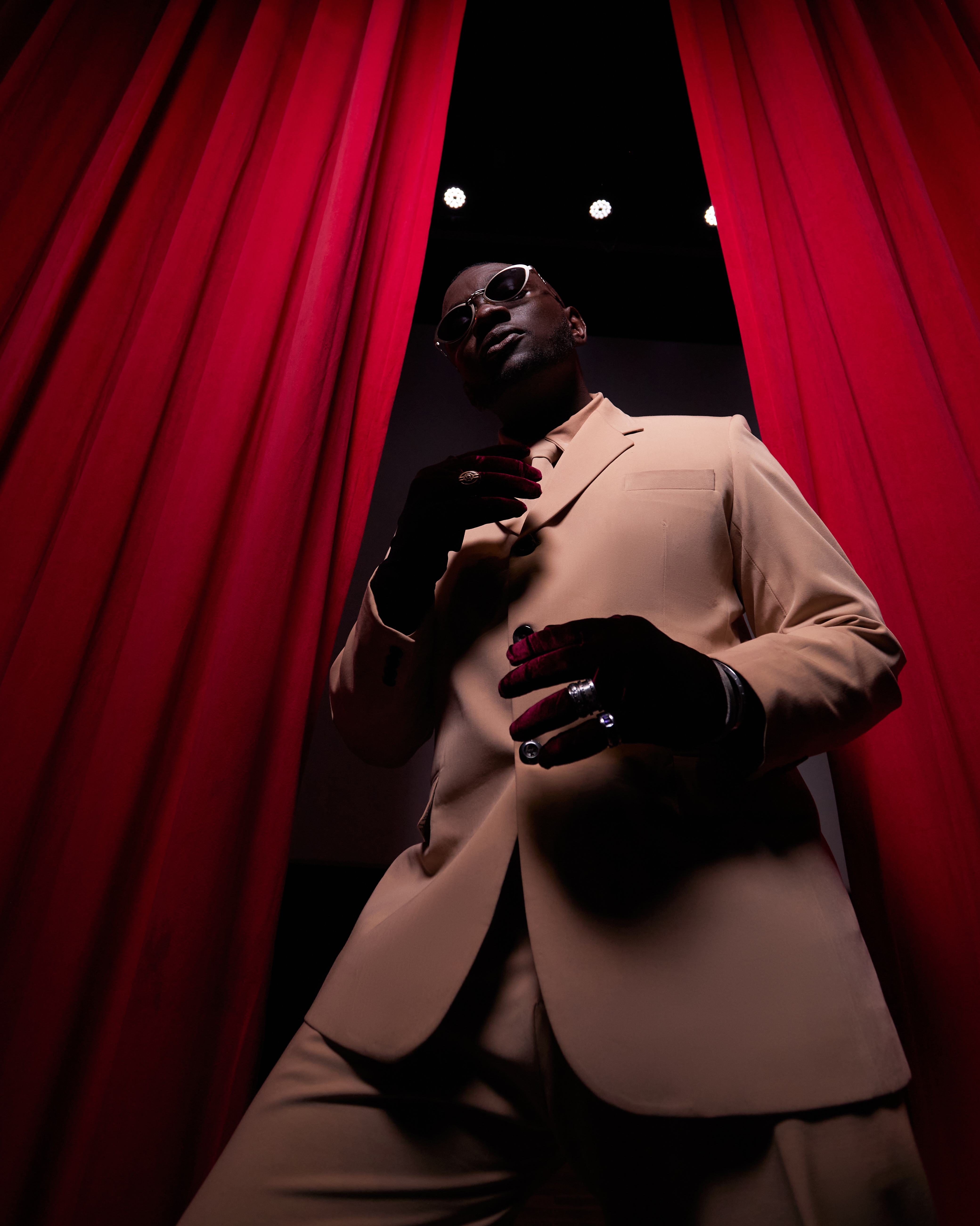 The Thinkifan suit image