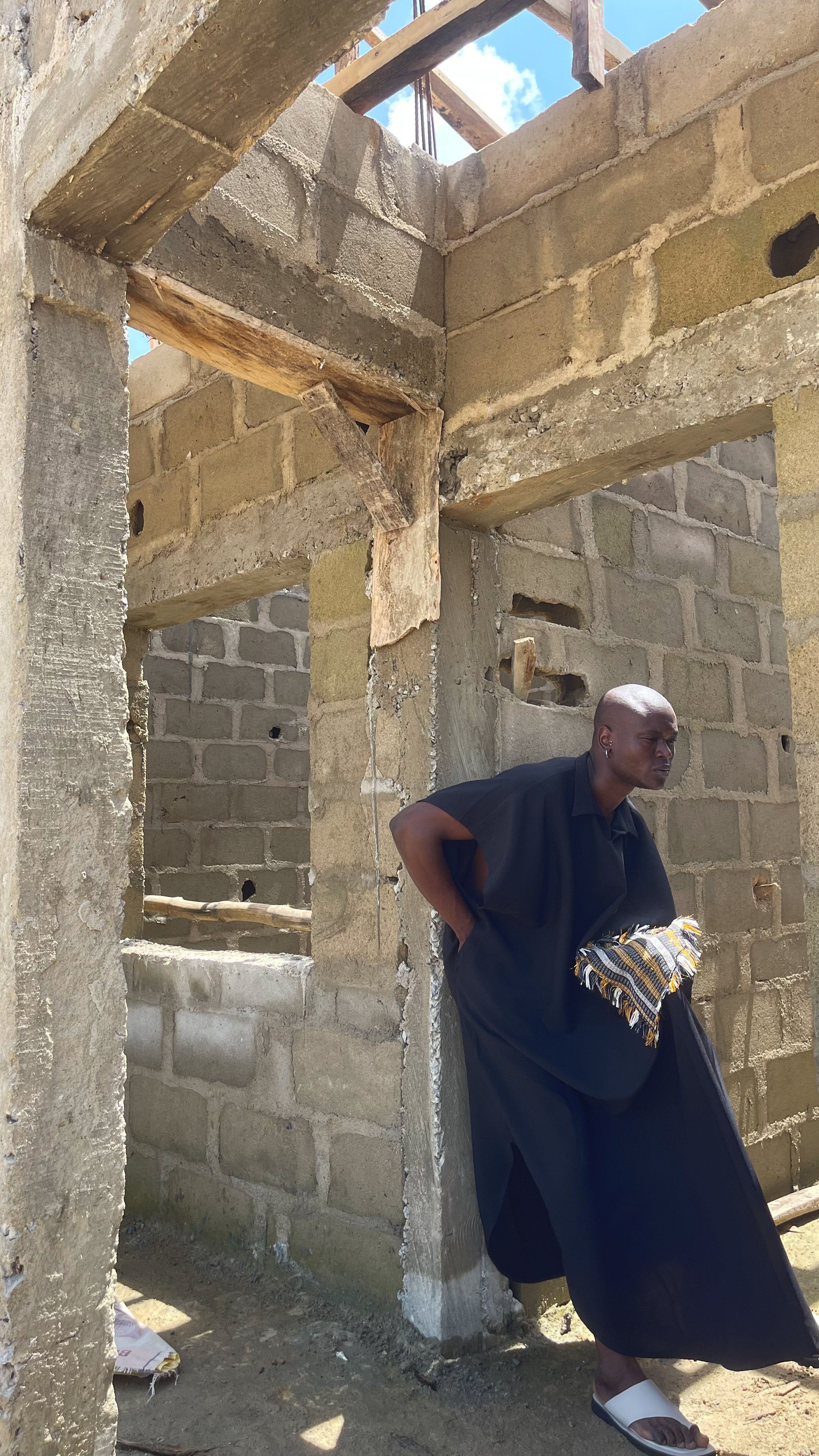 The ESSENCE KAFTAN image