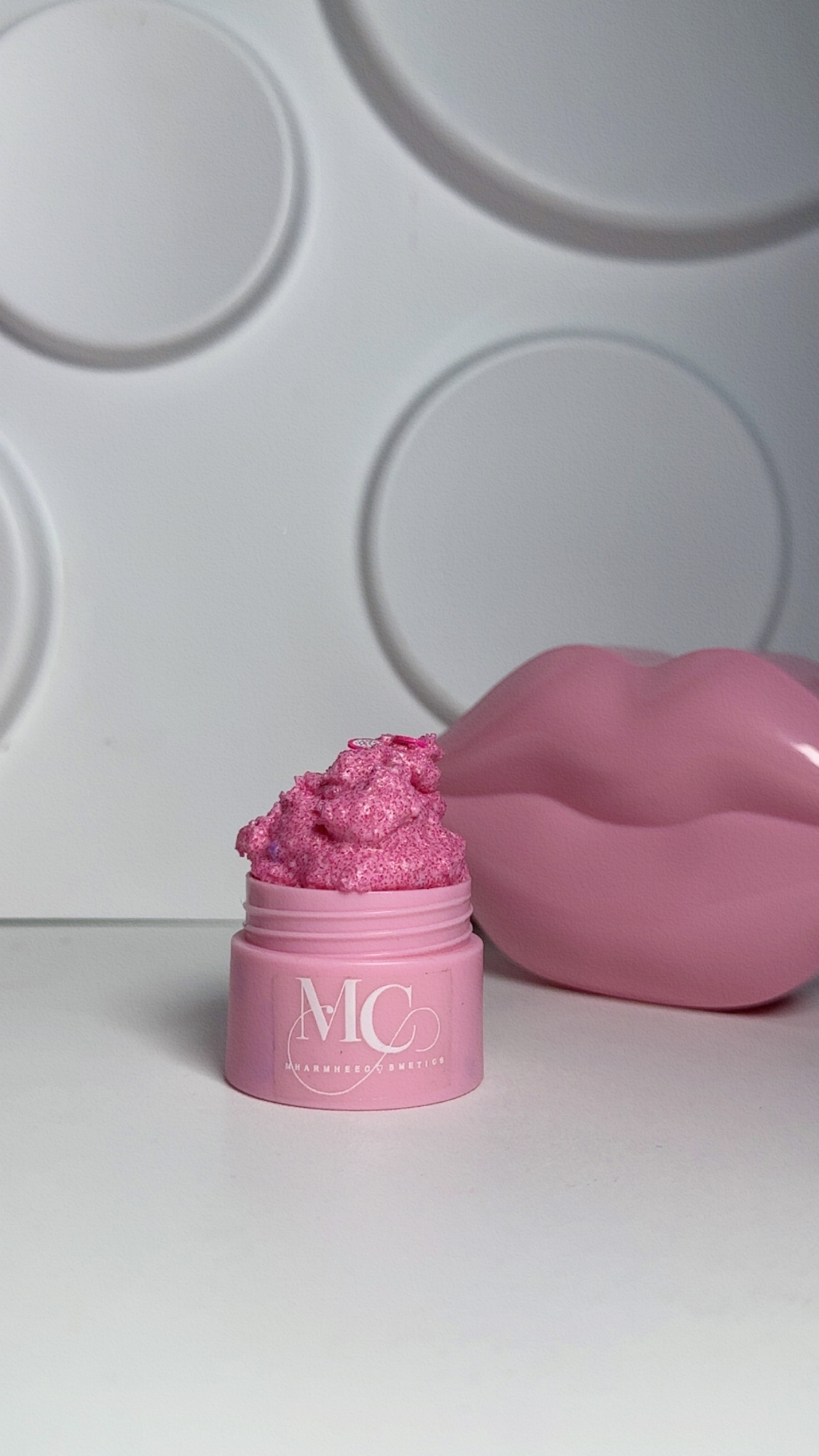 BRIGHTENING LIP SCRUB image