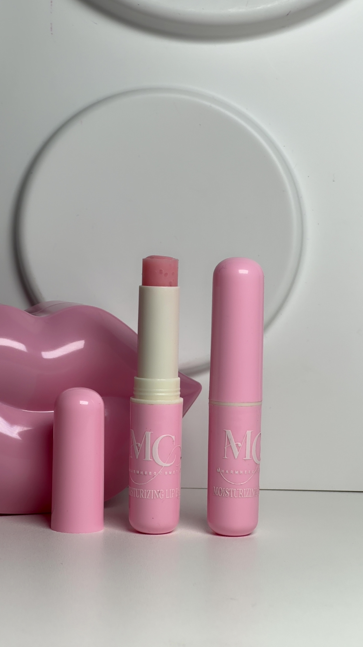 MOISTURIZING LIP BALM image