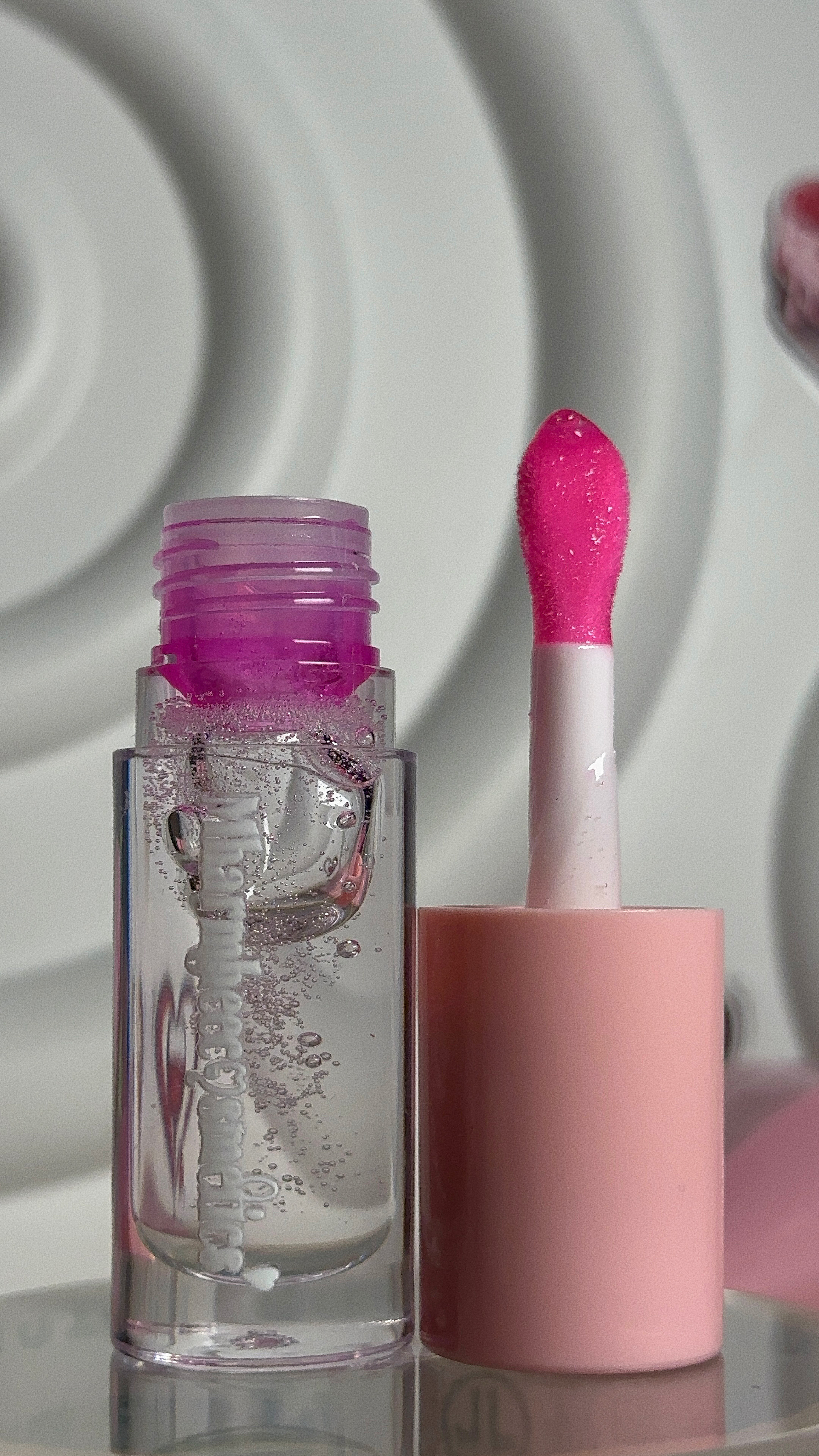 KISS & SWITCH (color changing) image