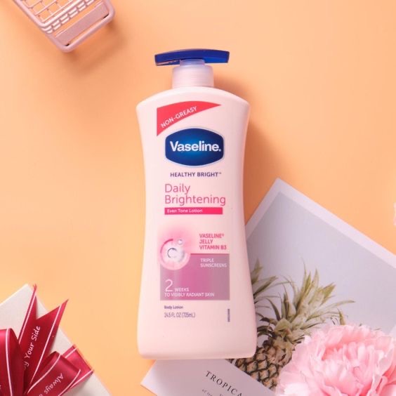 VASELINE DAILY BRIGHTENING image