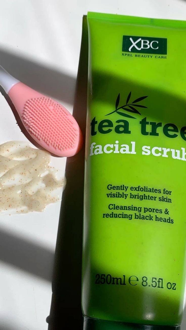 TEA TREE FACE SCRUB image