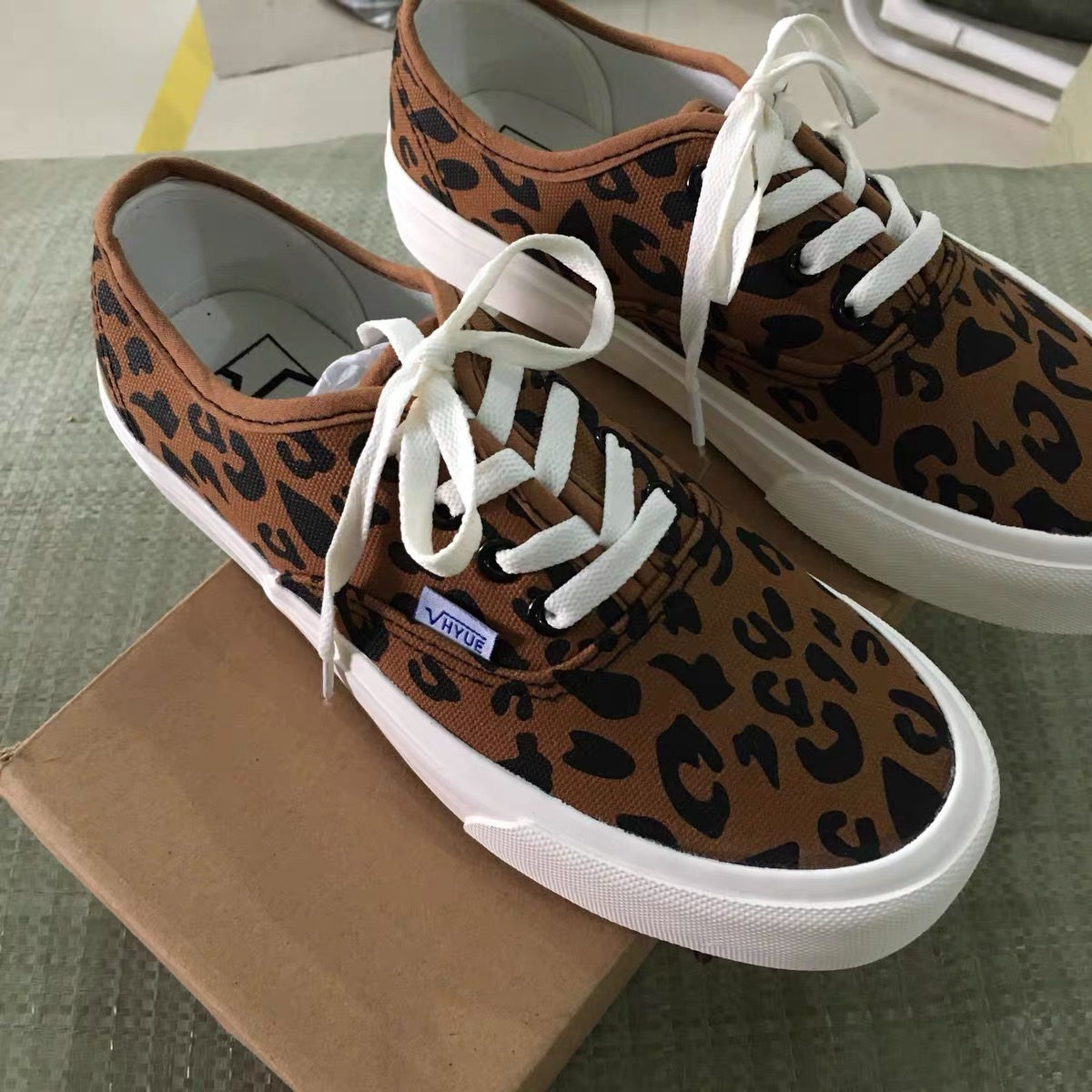 Wild cheetah vibes sneakers SNZZ122 image