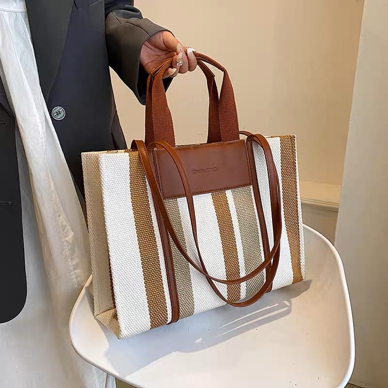 Rich aunty vacay bag BG184 image