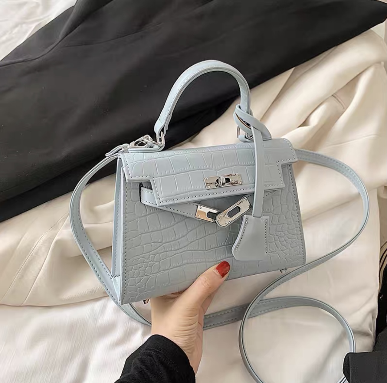 Weekend plans crocs bag BG141 image