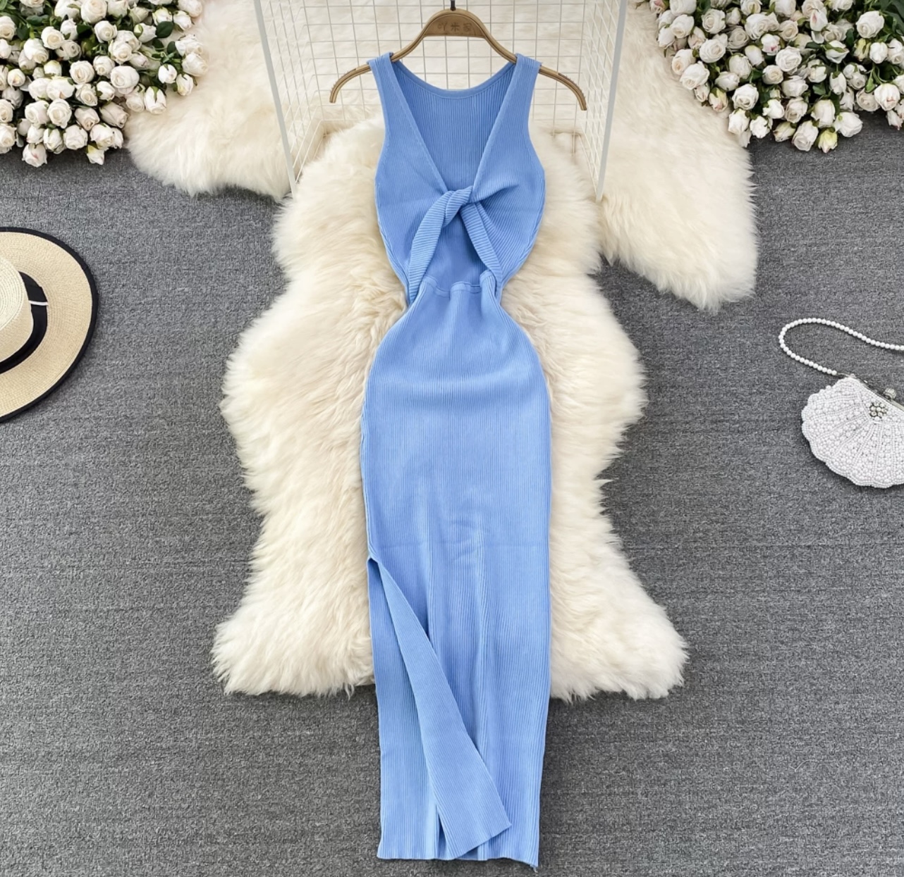 Heart eyes caged knit gown CBC58 image