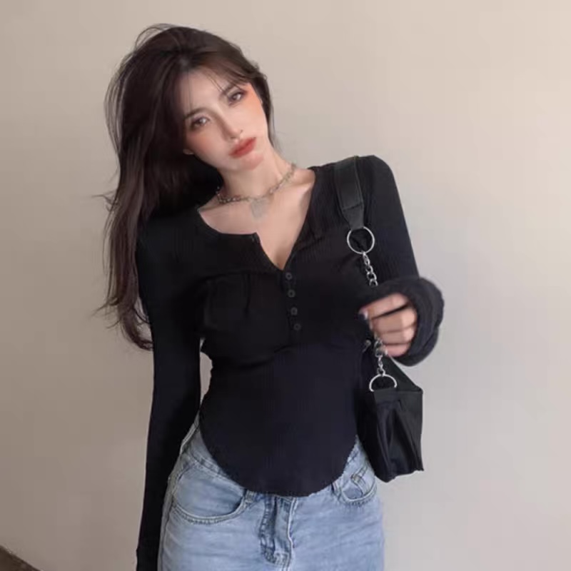 Milan’s fav knit top TZZ323 image