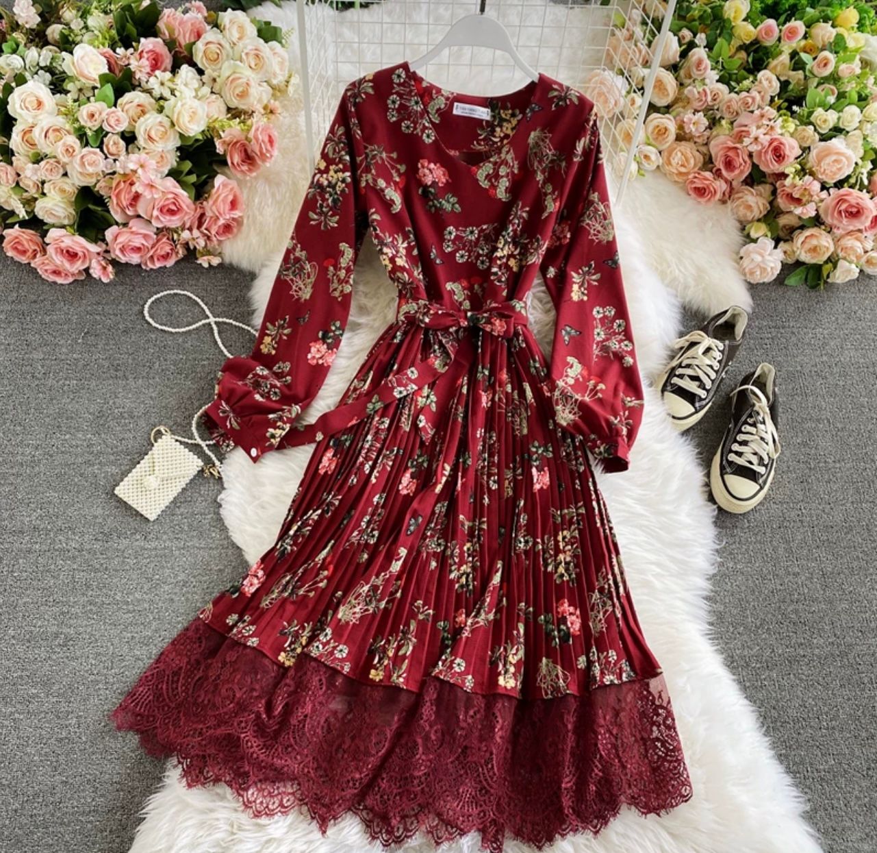 Ex marks the spot lace dress CD174 image