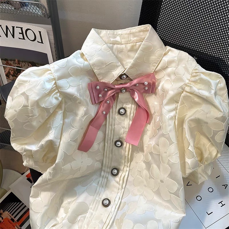 Pretty and provocative blouse BE147 image