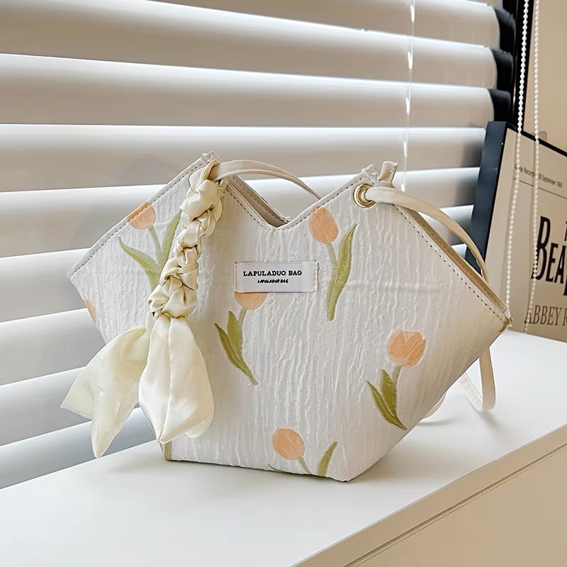 Weekend slay bag image