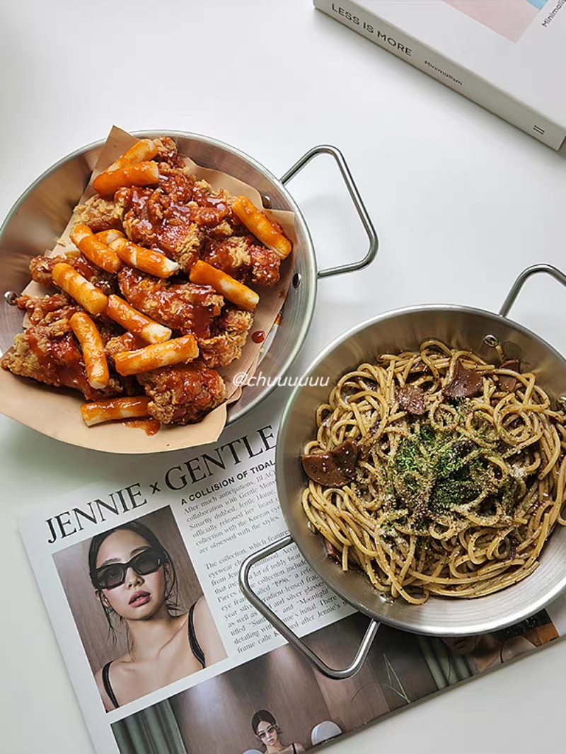 Tasty meals in dish bowls DCZZ157 image