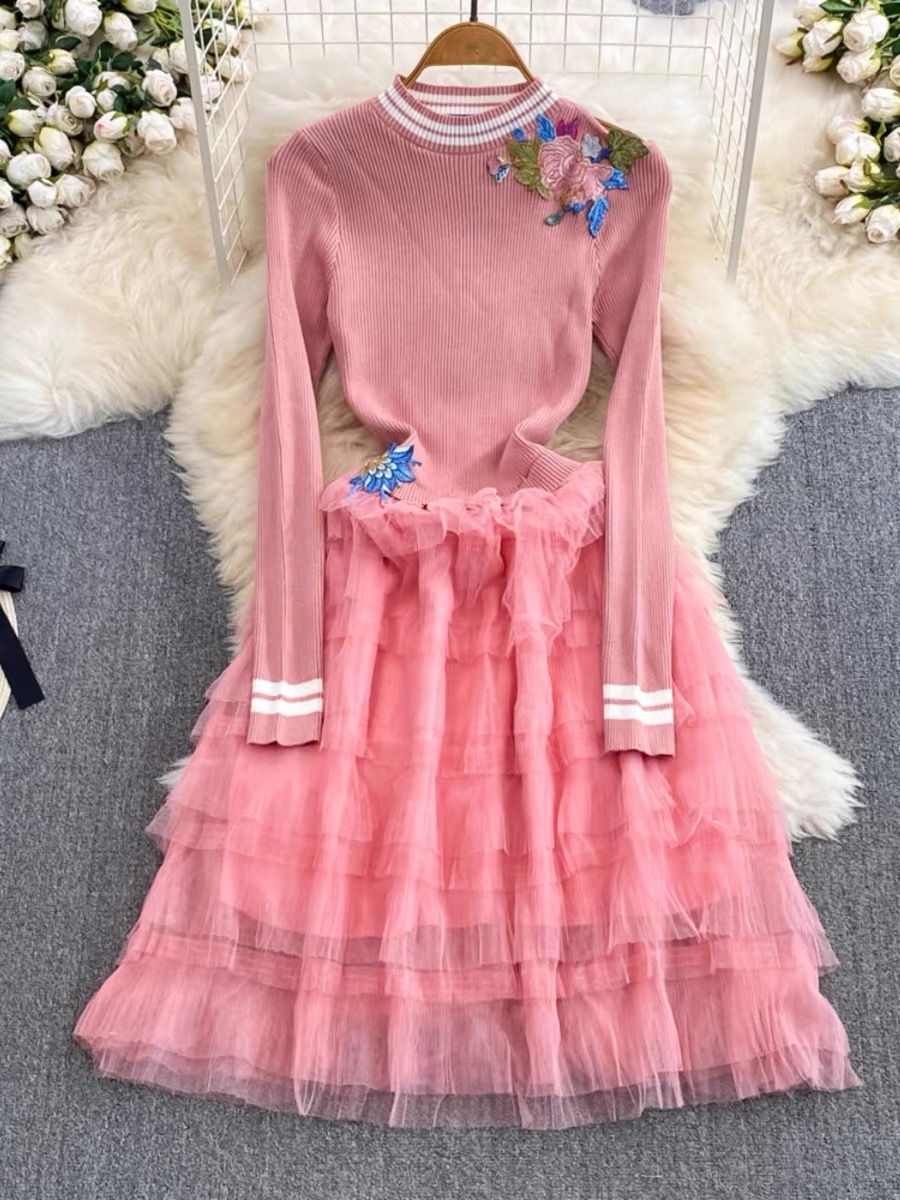 Acting brand new sweater dress CD678 image