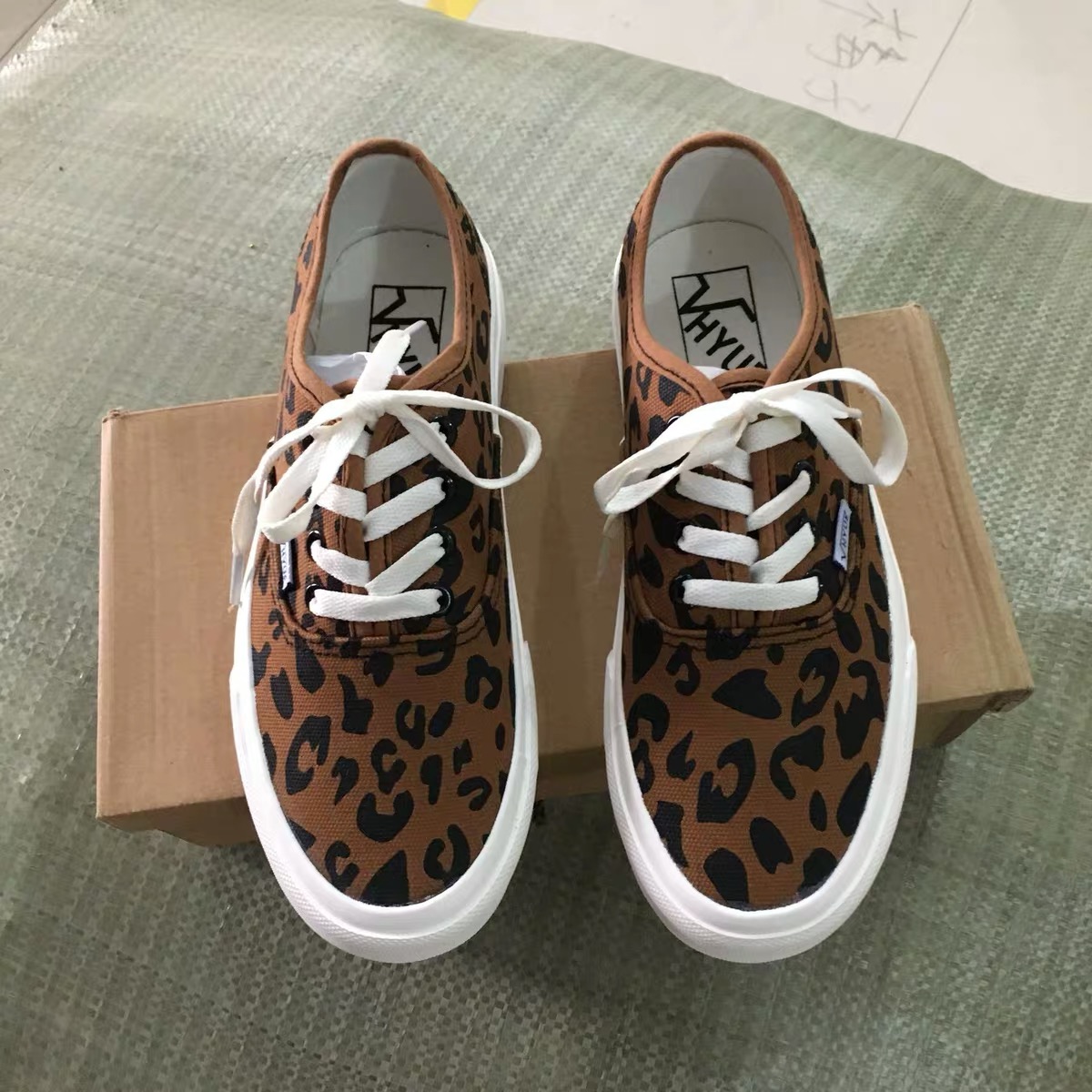 Wild cheetah vibes sneakers SNZZ122 image