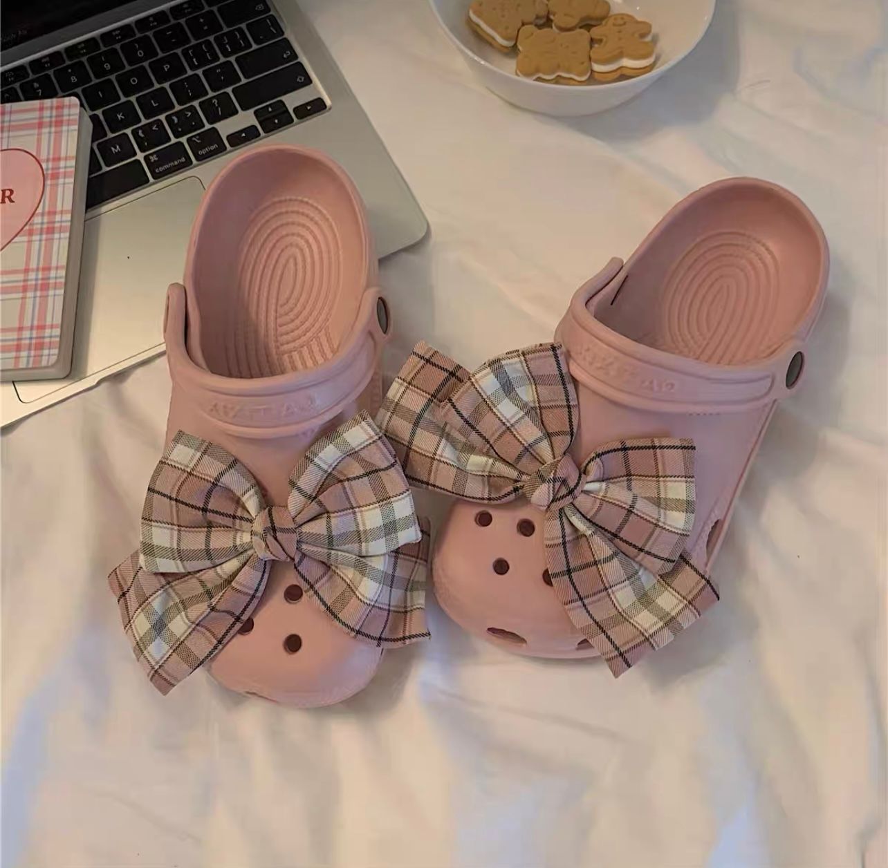 BFF party crocs SNZZ321 image