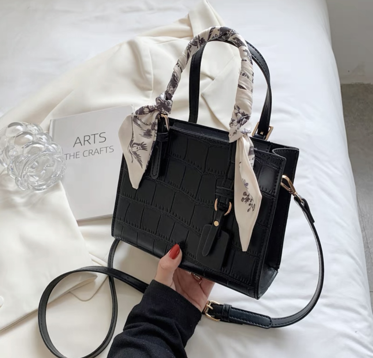 Two sides of the same coin bag BG161 image