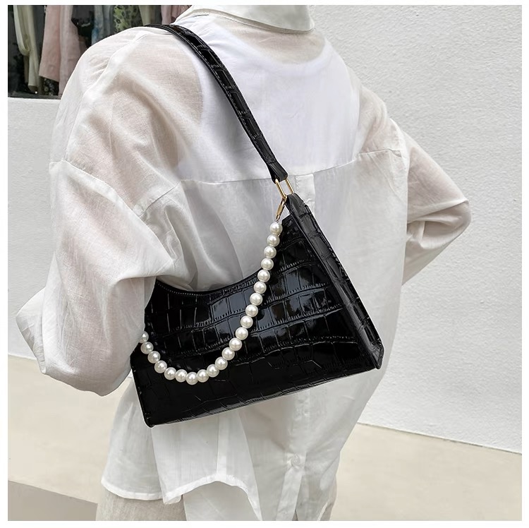 Take me out beaded bag BG189 image