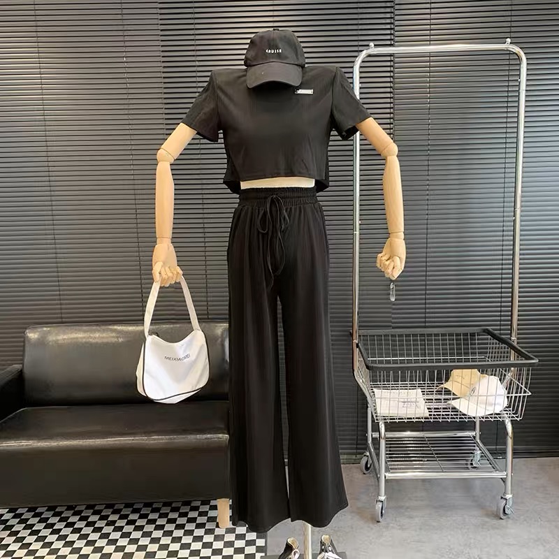 Free life lounge set image