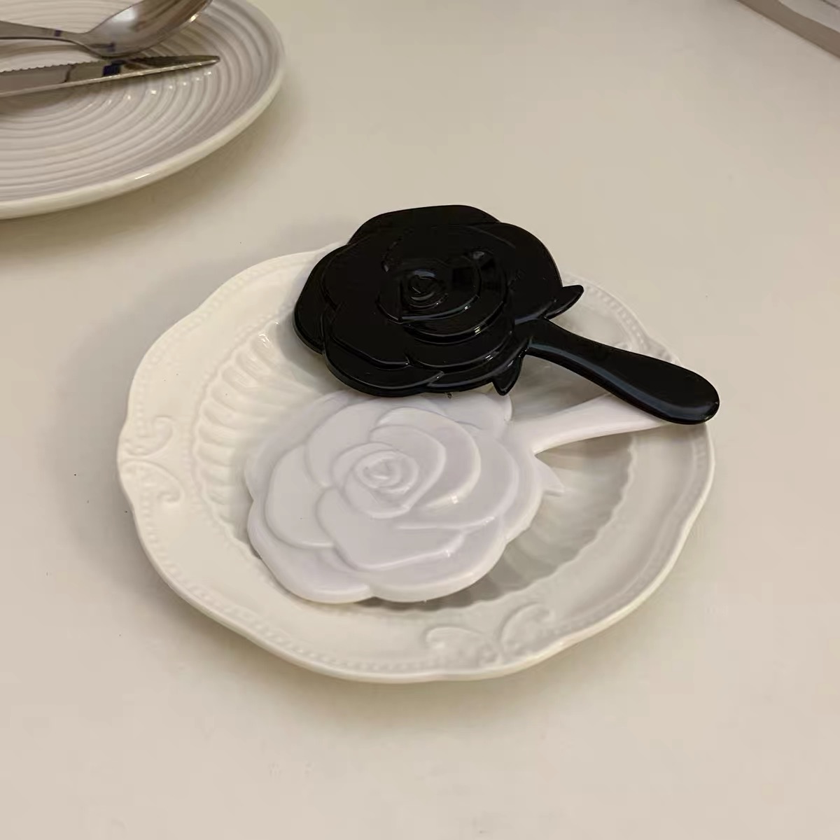 Rose style mirror MK114 image