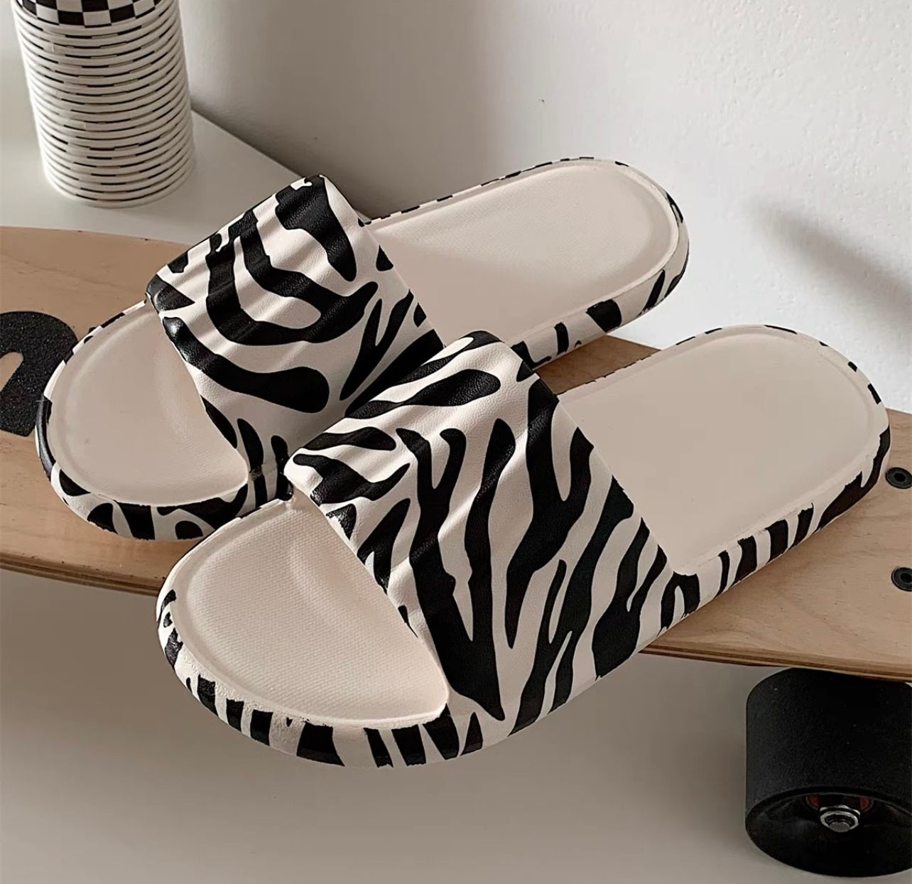 Let’s rewind & relax slippers SNZZ287 image