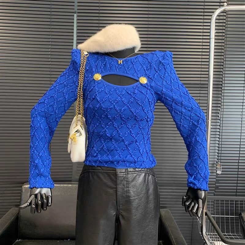 High class ruched top image