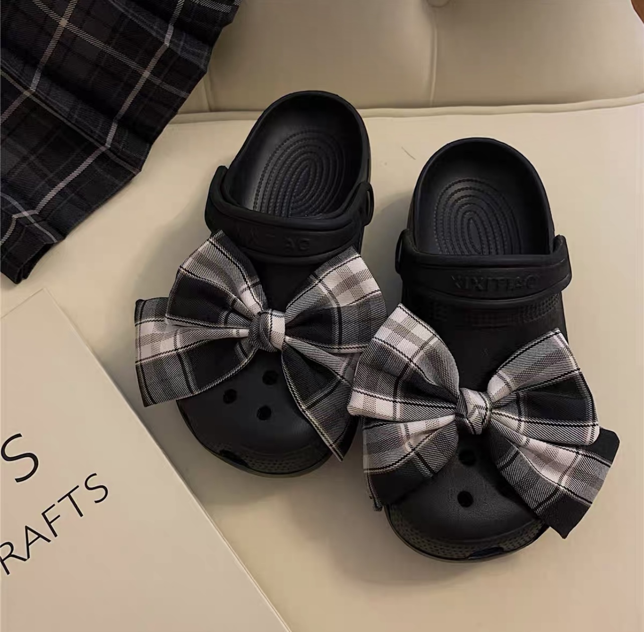 BFF party crocs SNZZ321 image