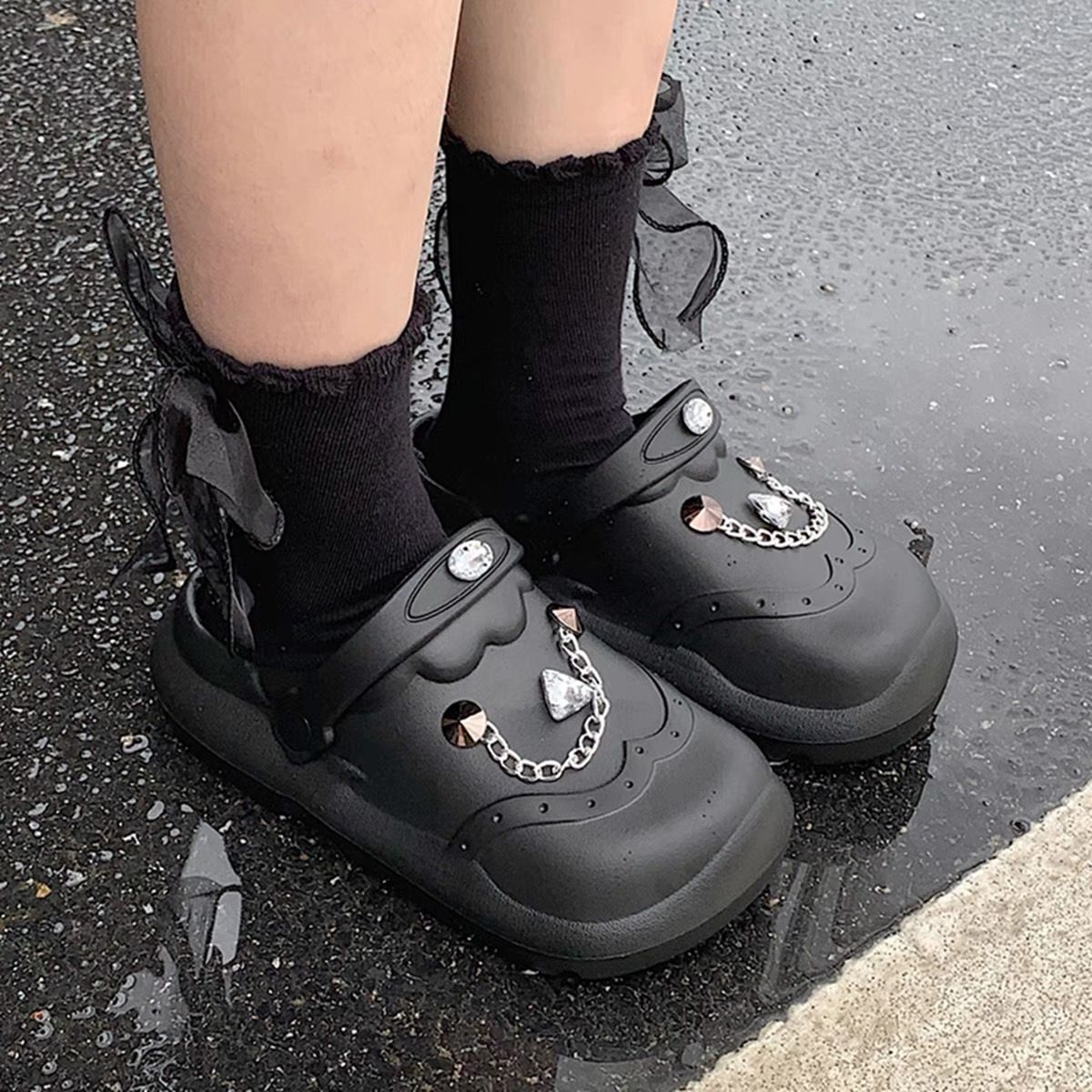 Momah babe crocs SNZZ319 image