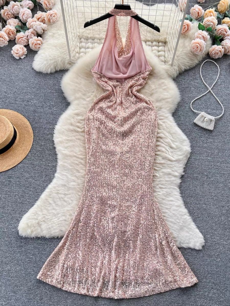 Sequin Barbie dress EVD89 image