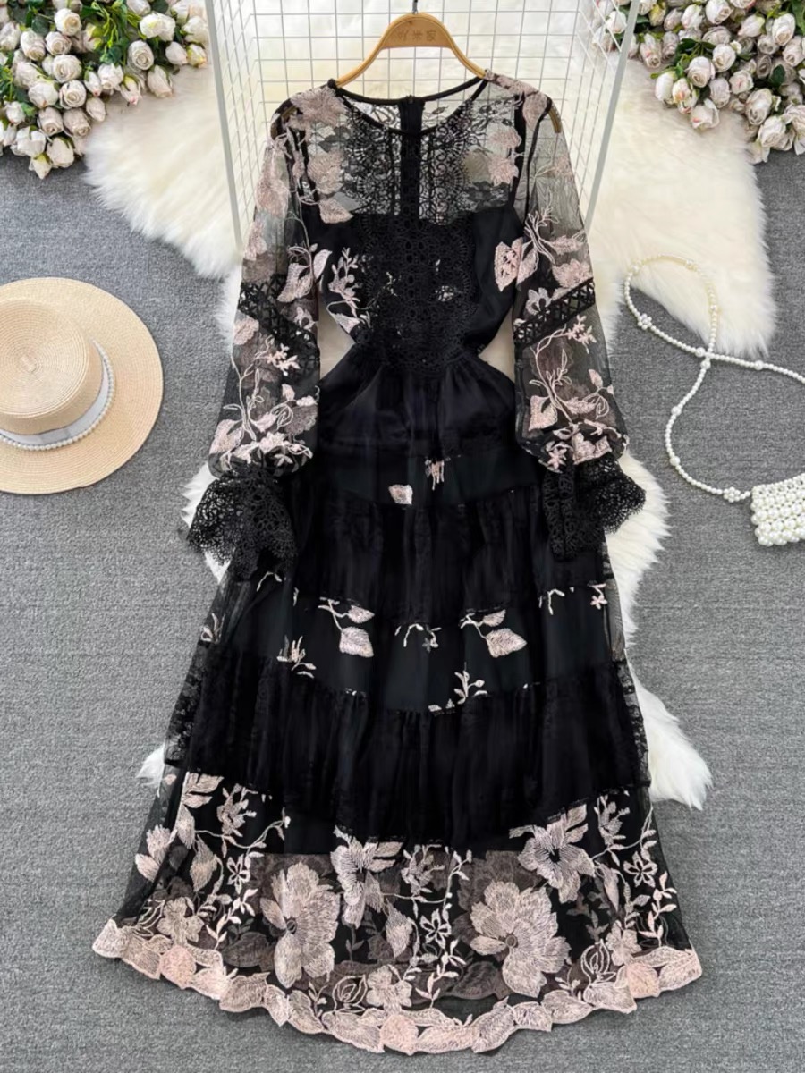 Plot twist lace dress EVD4 image