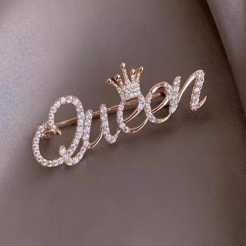 Queen brooch JW159 image