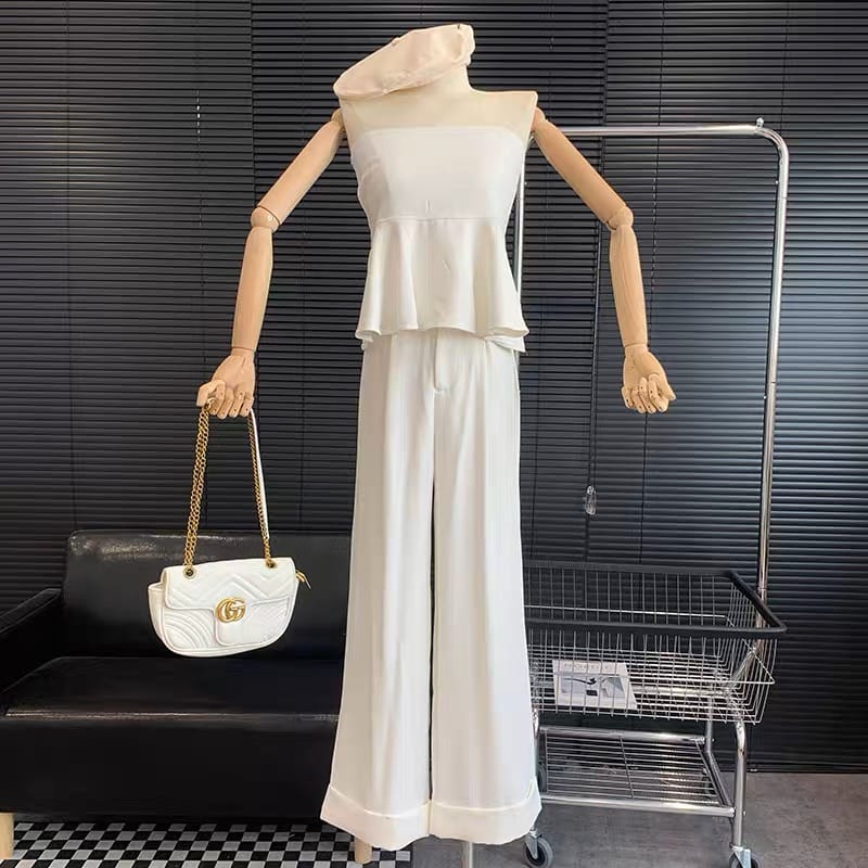 Girls day out set image