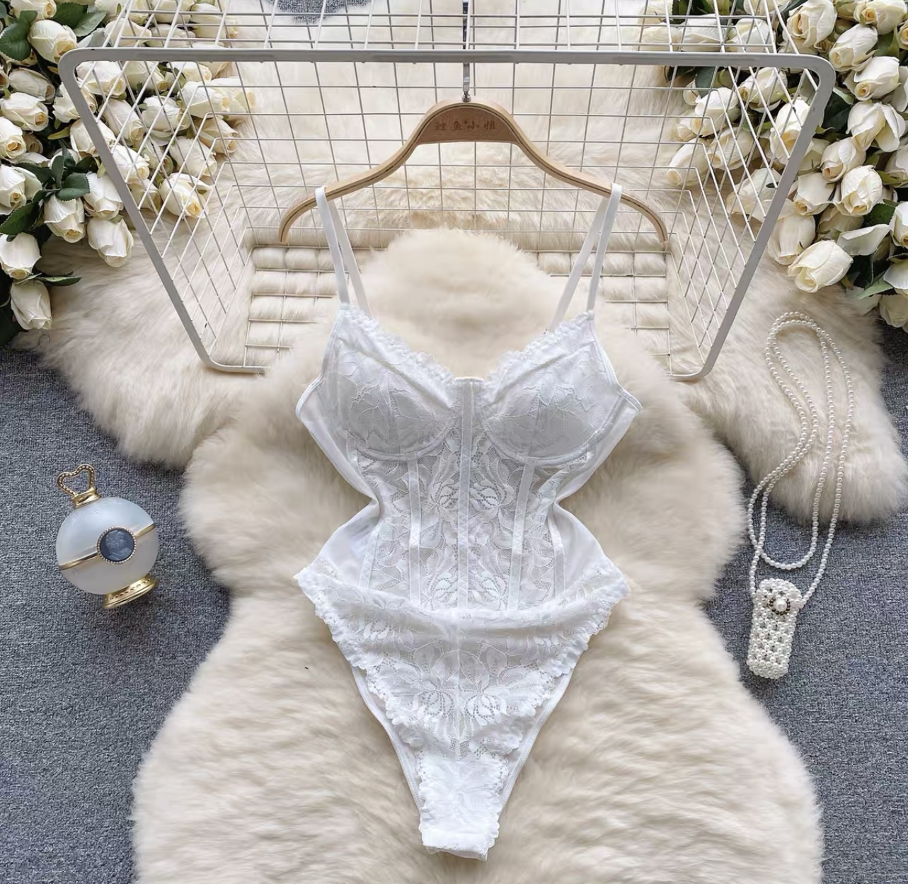 Never unnoticed lace bodysuit TZZ1550 image