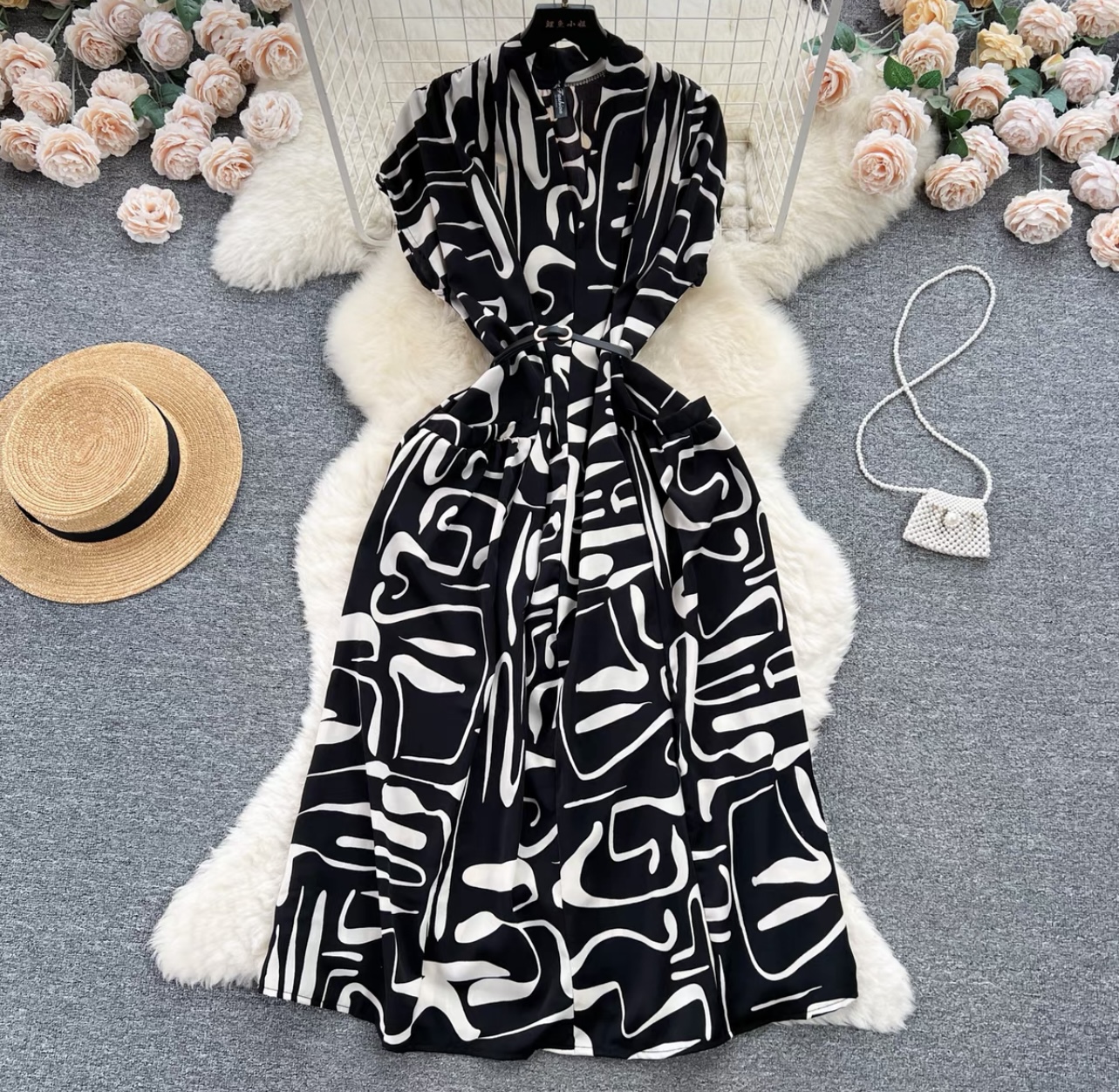 Twin flames print dress & belt CD424 image