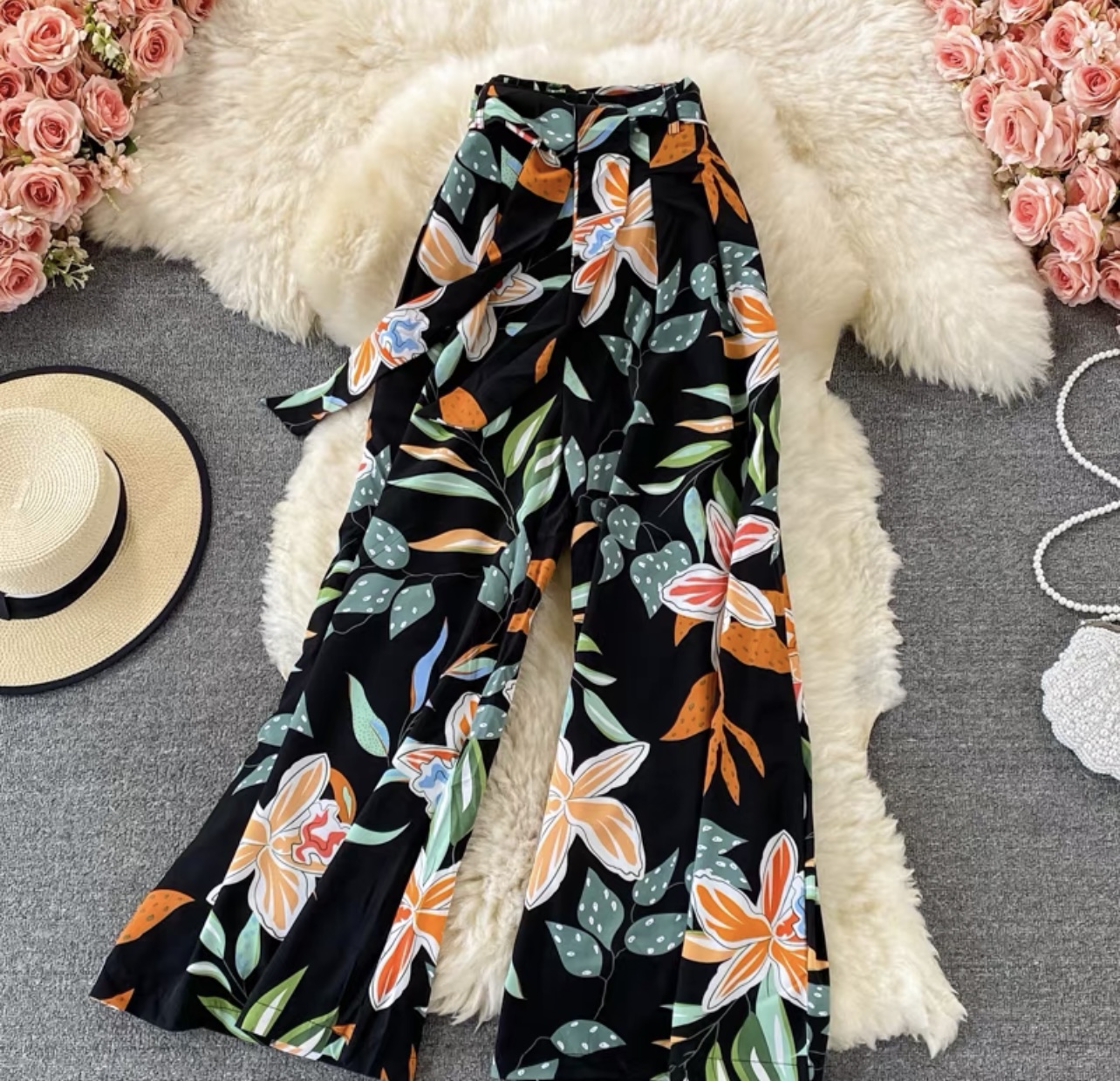 Barely in love floral pants CP3 image