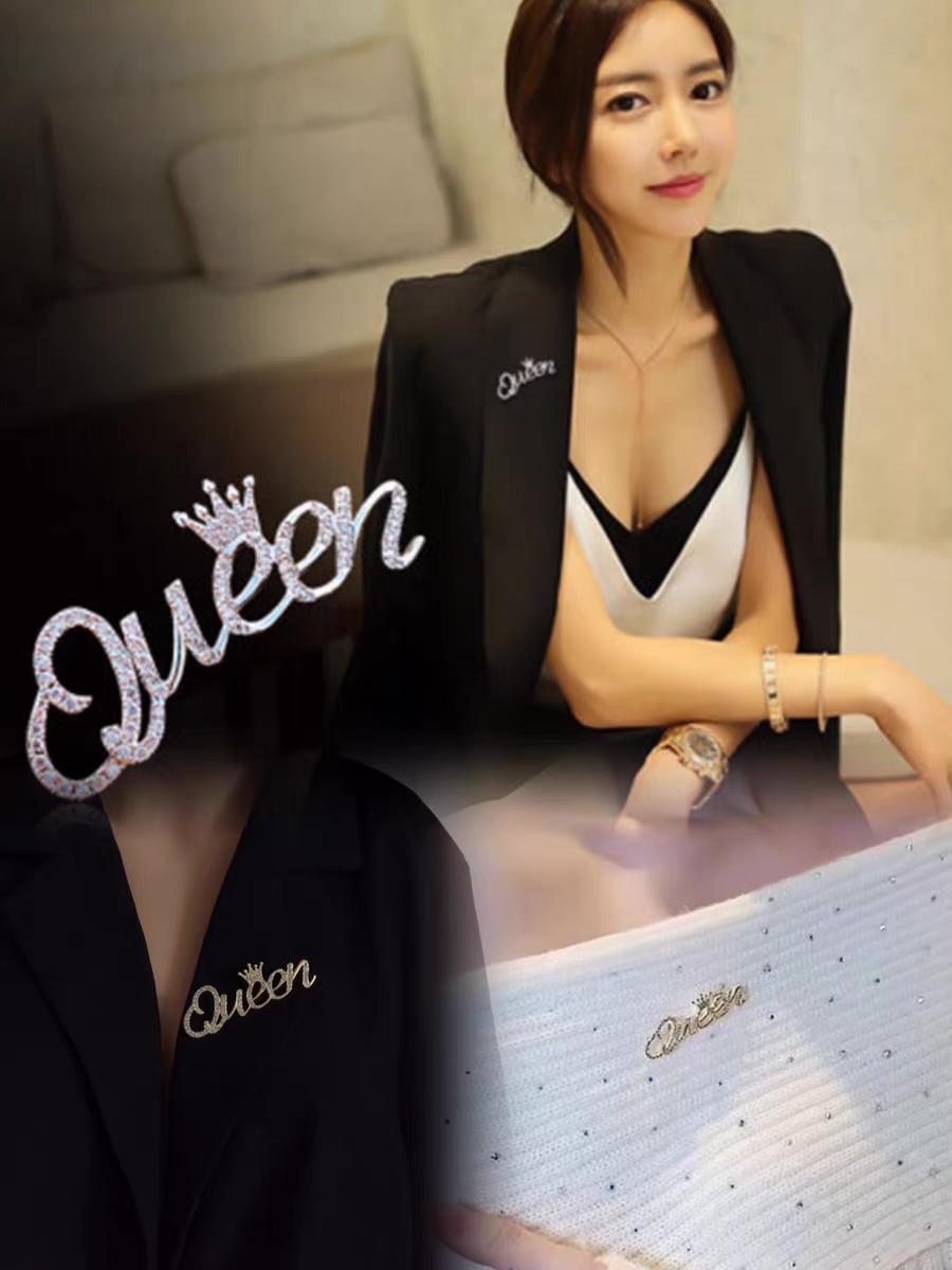 Queen brooch JW159 image