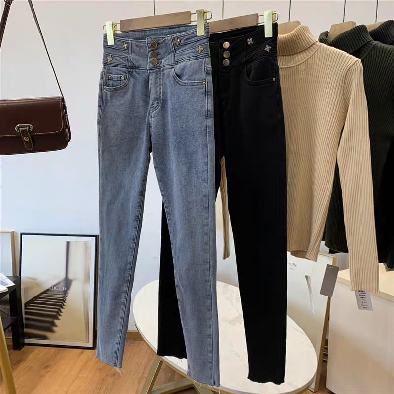 Here comes summer bf jeans image