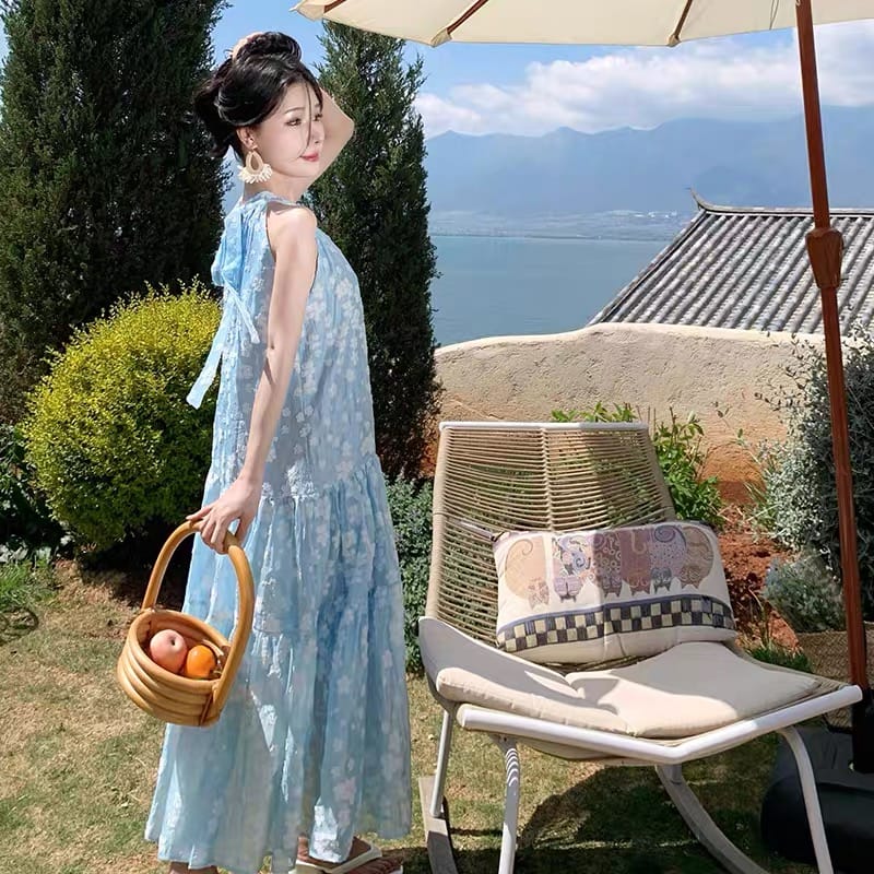 Millionaire’s girlfriend halter dress CD417 image