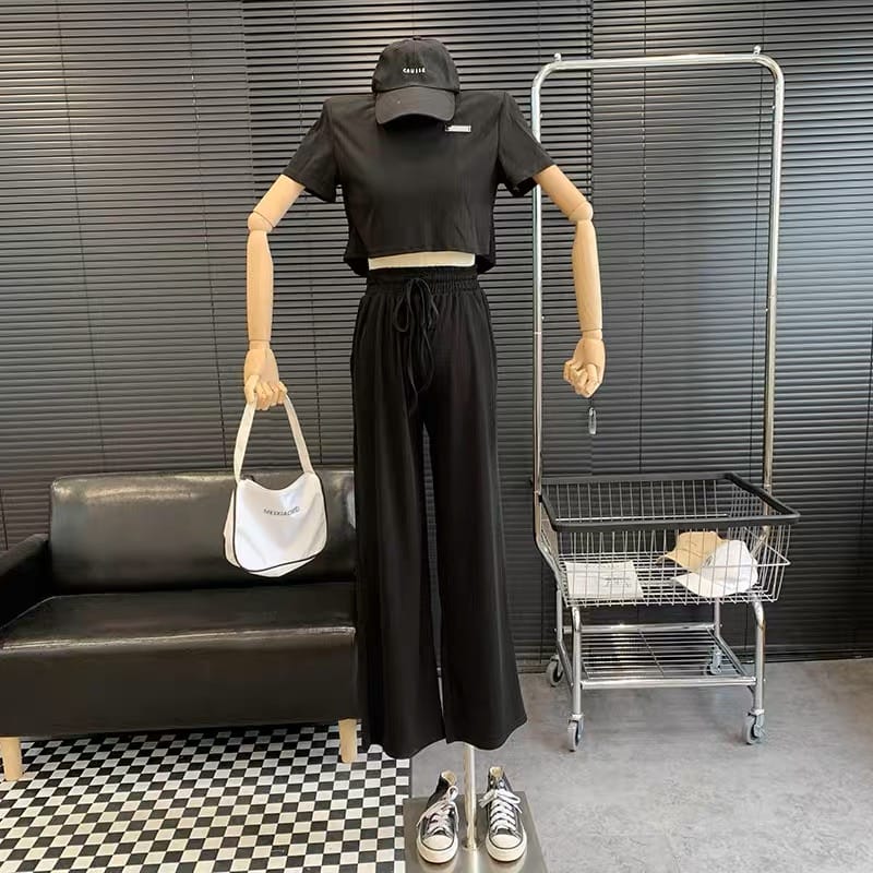 Free life lounge set image