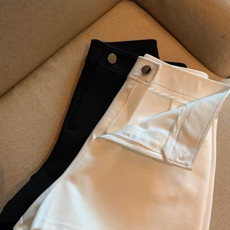 Queen domain shorts CP14 image