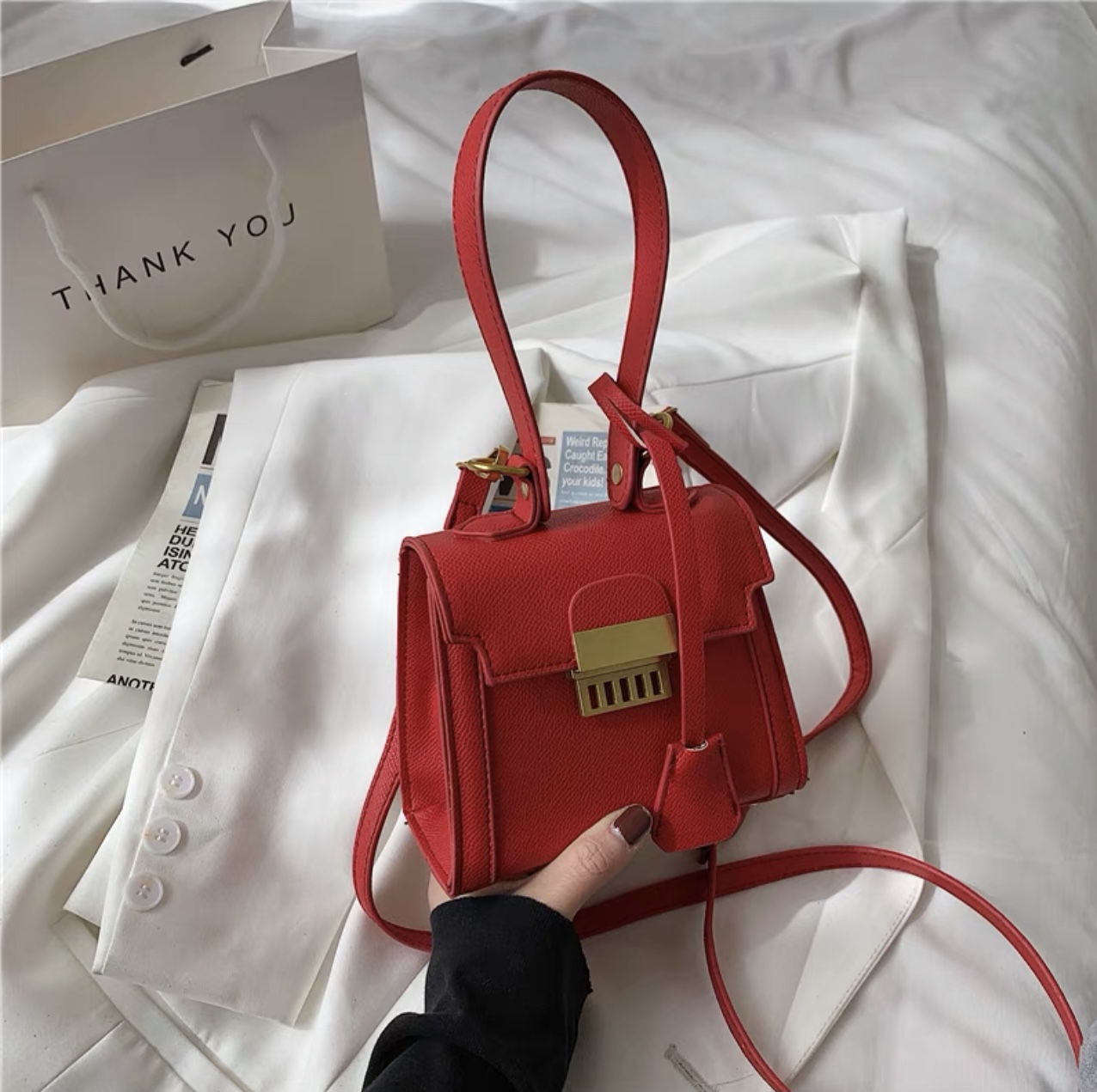 Power queen lock style bag BG147 image