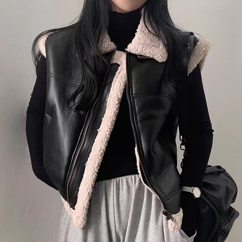 Casual everyday leather meets wool COA151 image