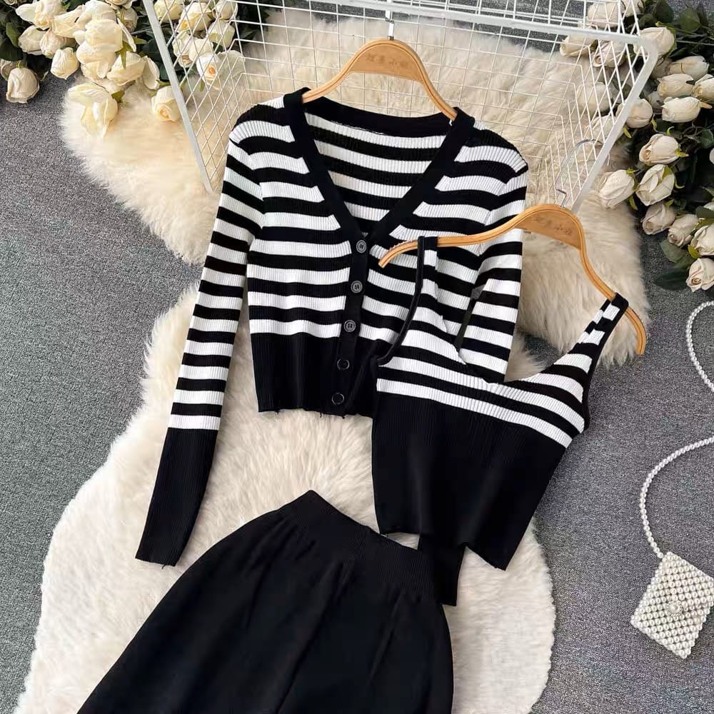 Cuddle sessions sweat set STP19 image