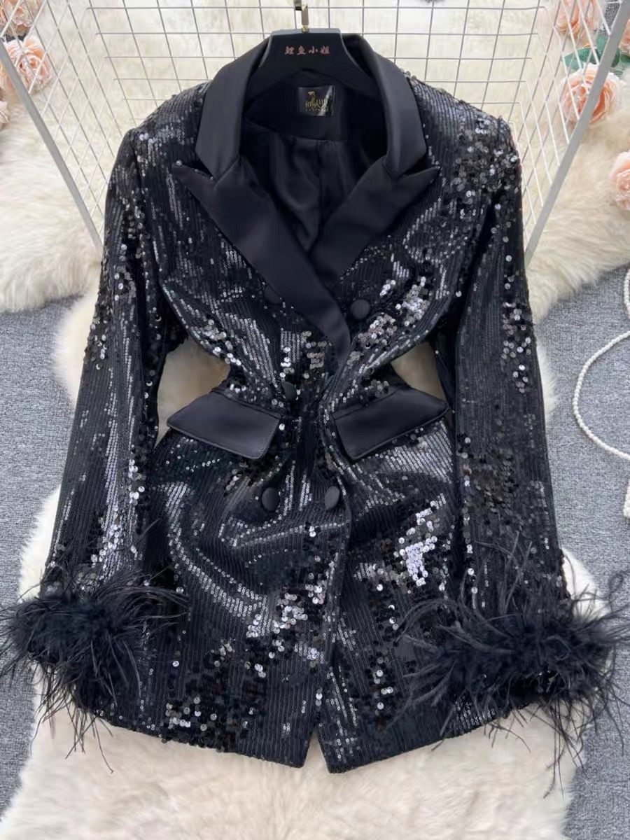 Too many diamonds sequin blazer BL155 image