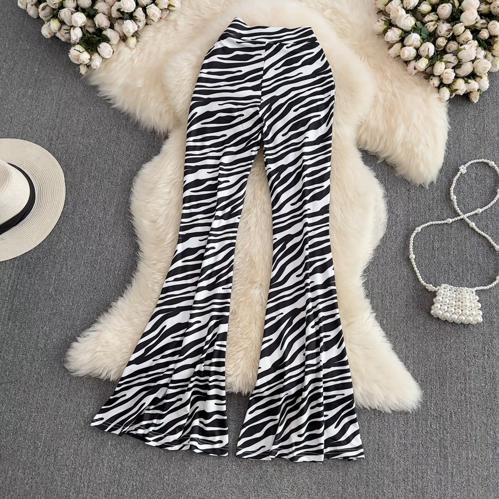 Untamed babe print pants CP15 image
