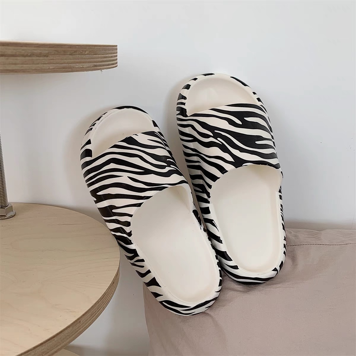 Beach bum slippers SNZZ382 image