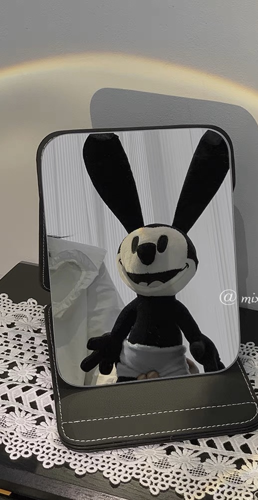 Chic glam portable mirror MK117 image